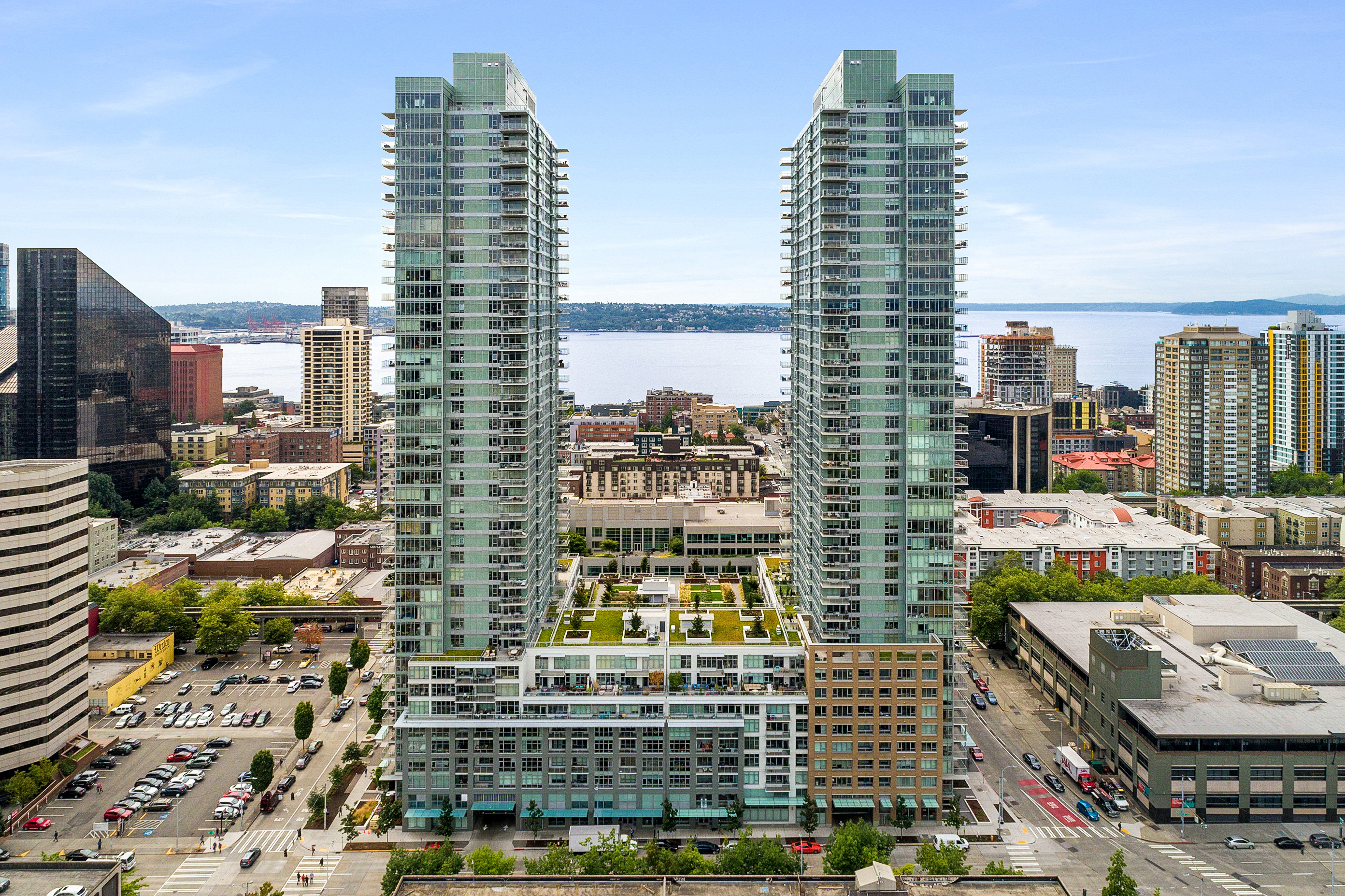 Insignia Seattle towers