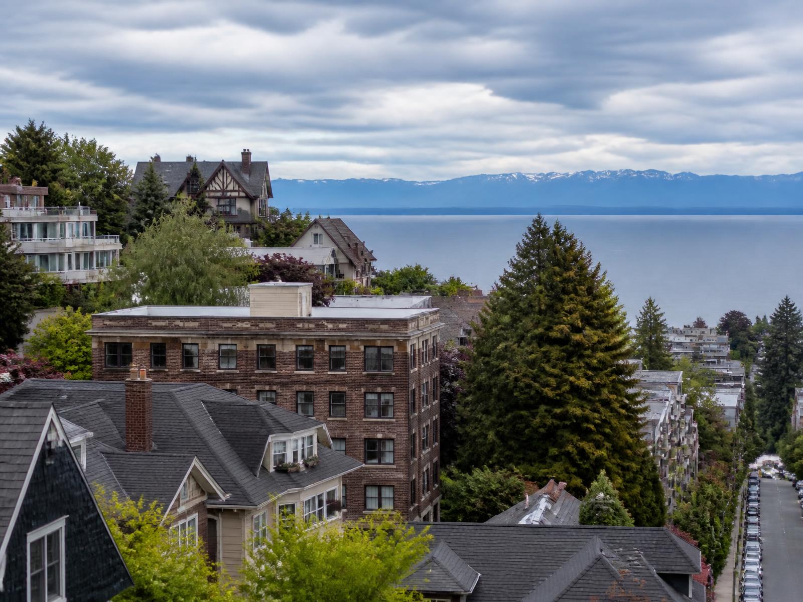 Queen Anne & Magnolia
